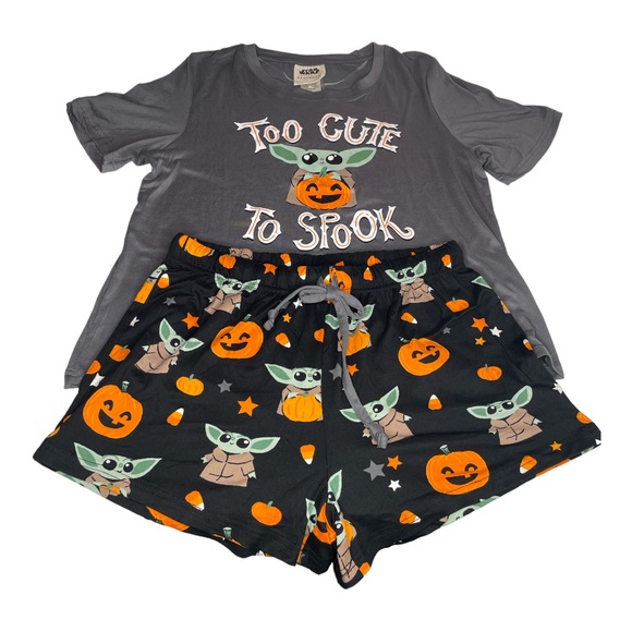 Star Wars Baby Yoda Too Cute To Spook Pajama Set Gray Black Medium Large - Picture 7 of 7